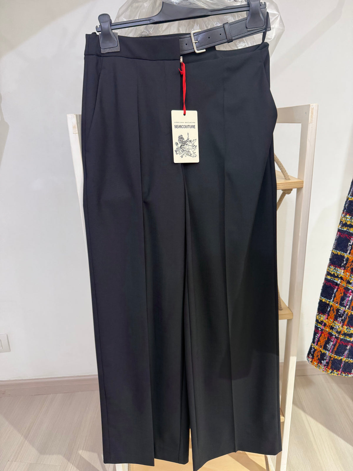 Pantalone nero a gamba larga in cotone con cintura Made in Italy